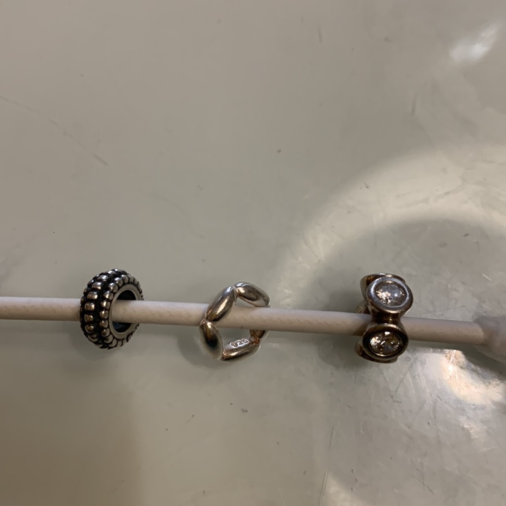 3 Pandora spacers.